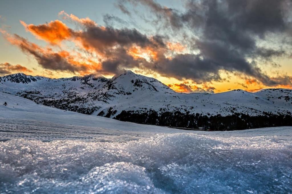 R Valle De Incles-Grandvalira Free Parking Canillo Exterior foto